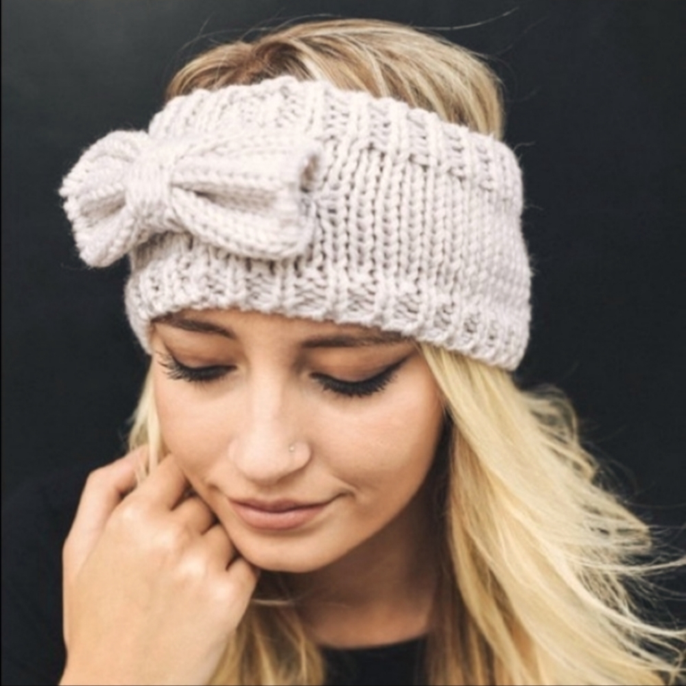 ✨️2/$20 ‼️Last One Left‼️ Ivory Knit Headband